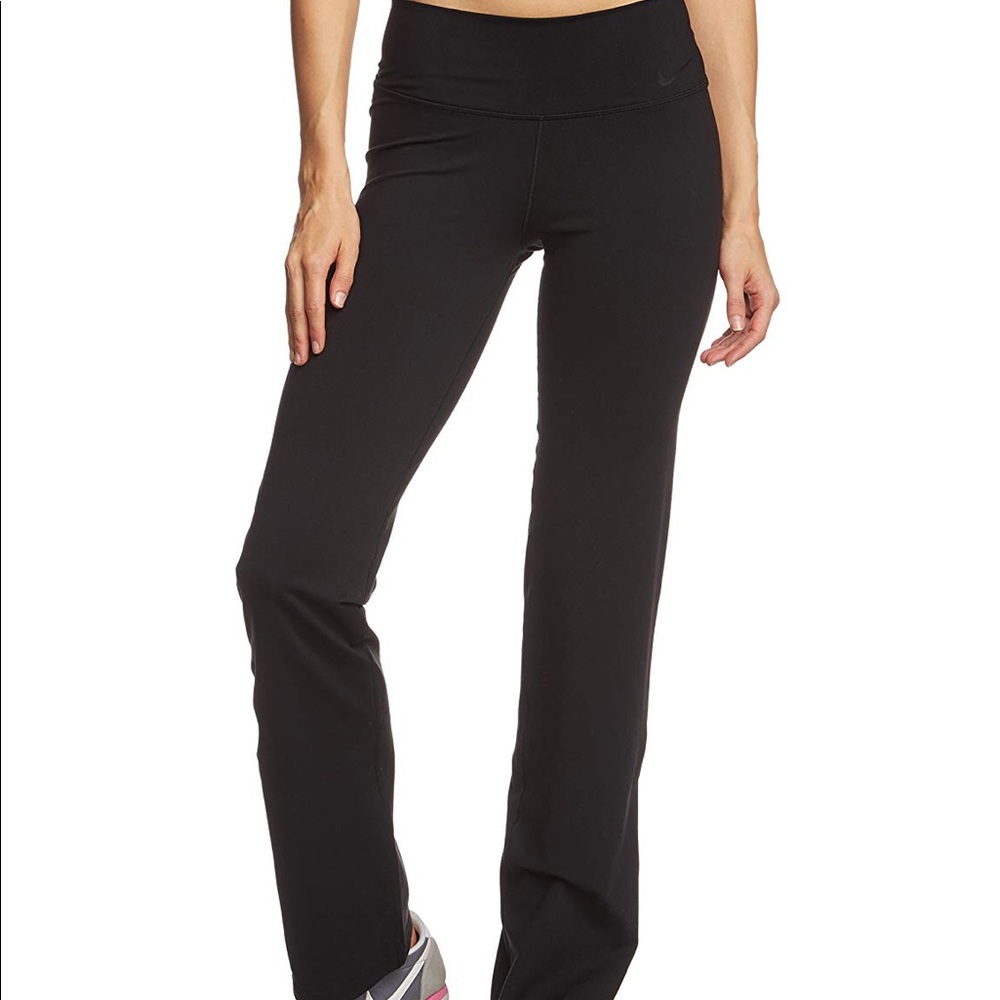 Black yoga pants